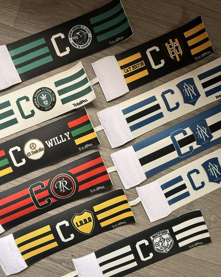 Trabajo realizado: cintas de capitán personalizadas para un club
